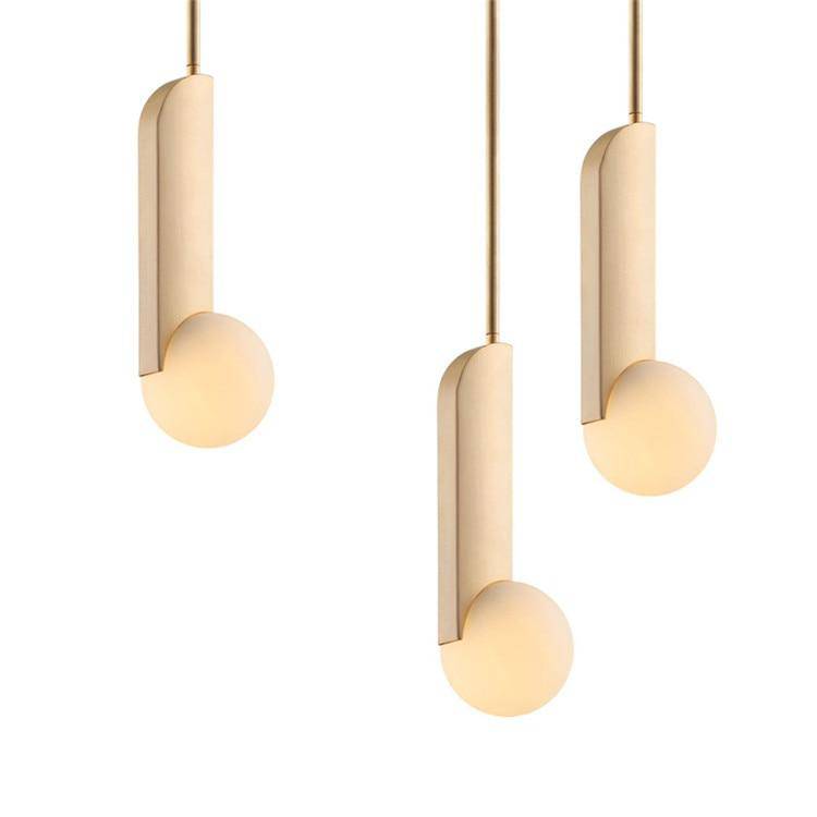 Luminária pendente LED dourada de design com bolas de latão