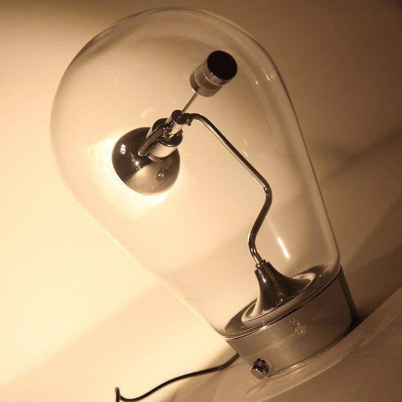 Candeeiro de mesa LED cromado de design em lâmpada de vidro