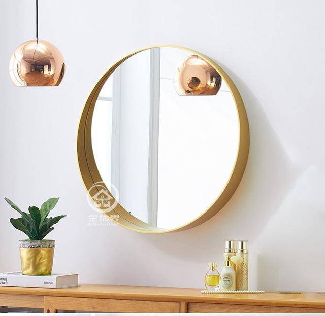 Espelho de parede redondo com borda de metal colorida