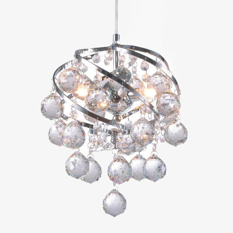 Luminária pendente de design moderno em cristal e bolas
